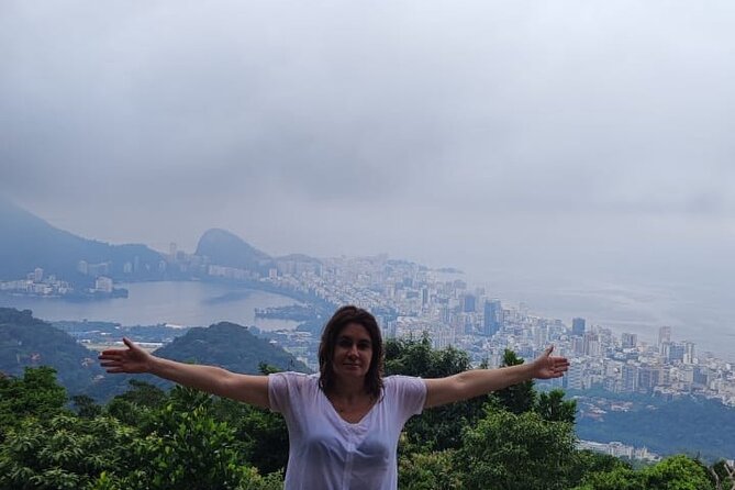 Sugarloaf - Hike and Easy Climb Sugarloaf's Coast - Pista Cláudio Coutinho to the Dirt Trail: The Views Start Early