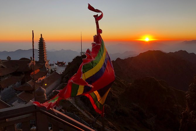 Sunrise Fansipan Mountain Hiking Tram Ton Trail 2D1N - Day 2: 4:00am summit push through bamboo forest to 6:30am sunrise