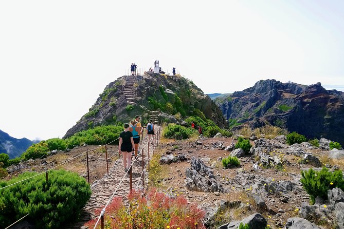 Sunrise Guided Hike PR1 Pico do Areeiro Pico Ruivo small group - Terrain, Pace, and Footwear: What Moderate Fitness Actually Means