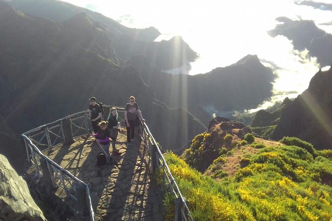 Sunrise Guided Hike PR1 Pico do Areeiro Pico Ruivo small group - The Hike Flow: Pico do Arieiro to Pico Ruivo Without Wasting Time