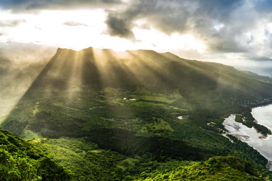 Sunrise hike at Le Morne Brabant with Local Guides (UNESCO) - Why Le Morne Sunrise Feels Worth the Early Alarm