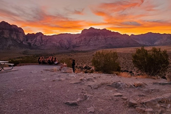 Sunset Hike and Photography Tour near Red Rock with Optional 7 Magic Mountains - How long is the tour, and how to pace yourself