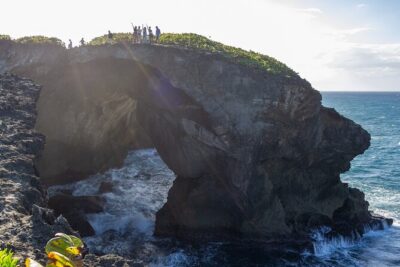 Taino Indian Cave, Arecibo Hike and Beach Tour from San Juan - Cueva Del Indio (Cuervo del Indio): the cave hike and what to expect from the Taino carvings