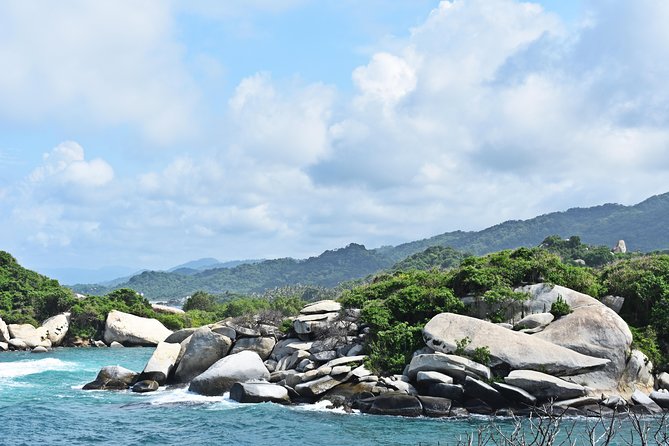 Tayrona Park Hike And Beach Day - The Santa Marta to El Zaino transfer: start strong, not frantic