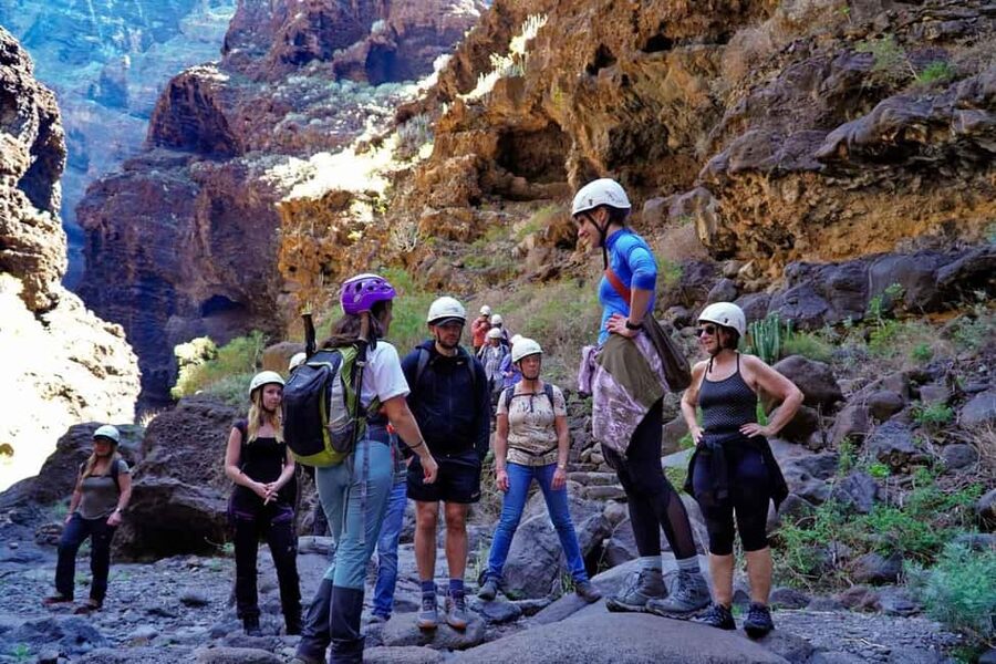 Tenerife Barranco de Masca: Guided hike + boat ride + transport - The 5 km descent: what you’ll feel on the trail
