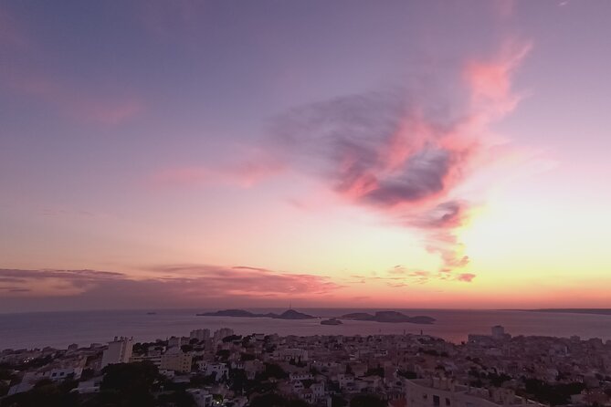 The Urban Hike of Marseille - Malmousque and the Cove Walk: A Calm Seat Between Neighborhood Life and the Sea