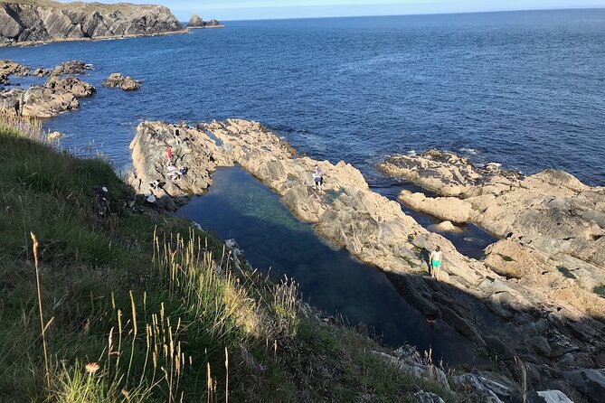 Toe Head Clifftop Hike in West Cork - Meeting at Toe Head Coast Guard Station and the warm-up flow