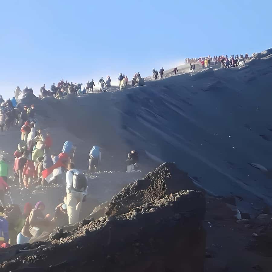 trekking mount rinjani summit join in group tour - Key Moments That Make This Route Worth It