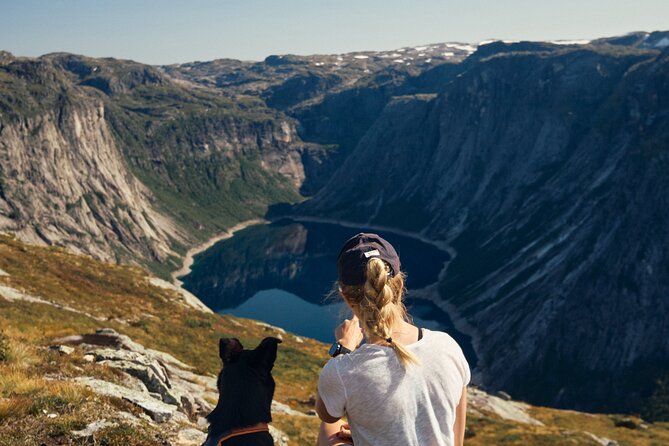 Trolltunga Day Hike - Trolltunga at the top: what to expect at the viewpoint