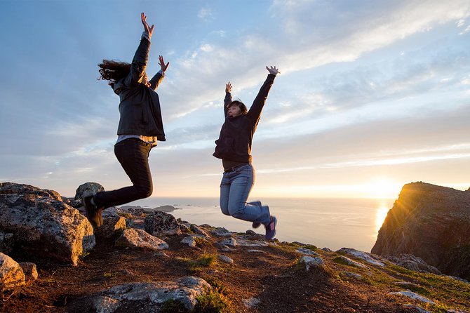 Tromsø: Midnight Sun Hike with Wandering Owl - Quick hits on the Wandering Owl Midnight Sun Hike