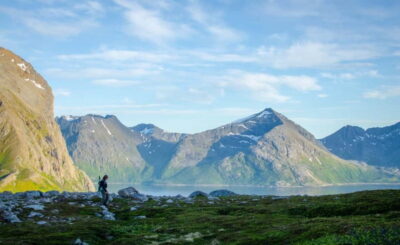 Tromsø: Summer Day Hike in the wilderness - The hike to the top: pace, footing, and safety on cliffy terrain