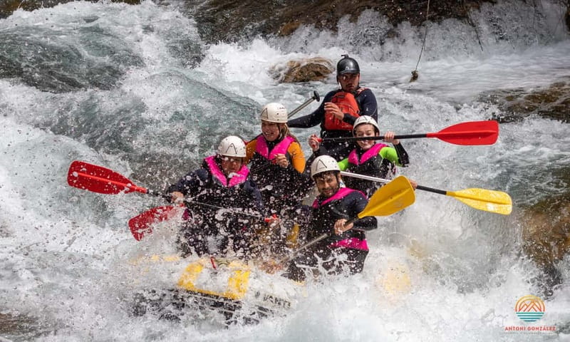 Valencia–Montanejos: Hiking/Raft/Kayak/Salto de la Novia - Getting There from Valencia: Av. d’Aragó 31 in Real Life