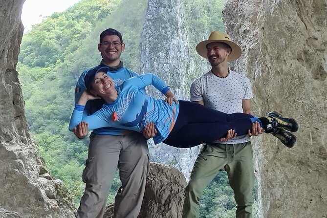 Water hiking Cerro del Agujerado - Transportation and meeting points: where logistics can trip you up