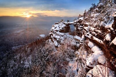 Winter Fairytale The BEST of Bohemian & Saxon Switzerland Hiking Tour - Pravčická brána and Sokoli hnizdo: a winter gate with real planning behind it