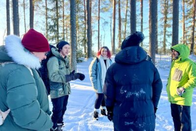 Winter Wonderland Hike in a National Park - The winter walk in Liesjärvi: 4.5–5 km, easygoing, and broken into parts