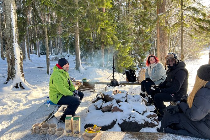 Winter Wonderland Hike in a National Park - Small-group feel: why you remember the people, not just the scenery